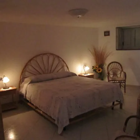 Casa Luca Canneto ليباري